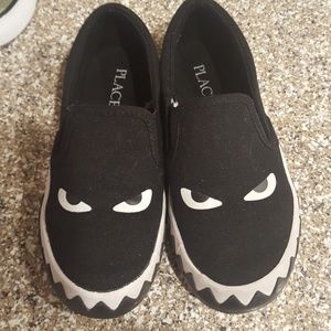 Boys shoes